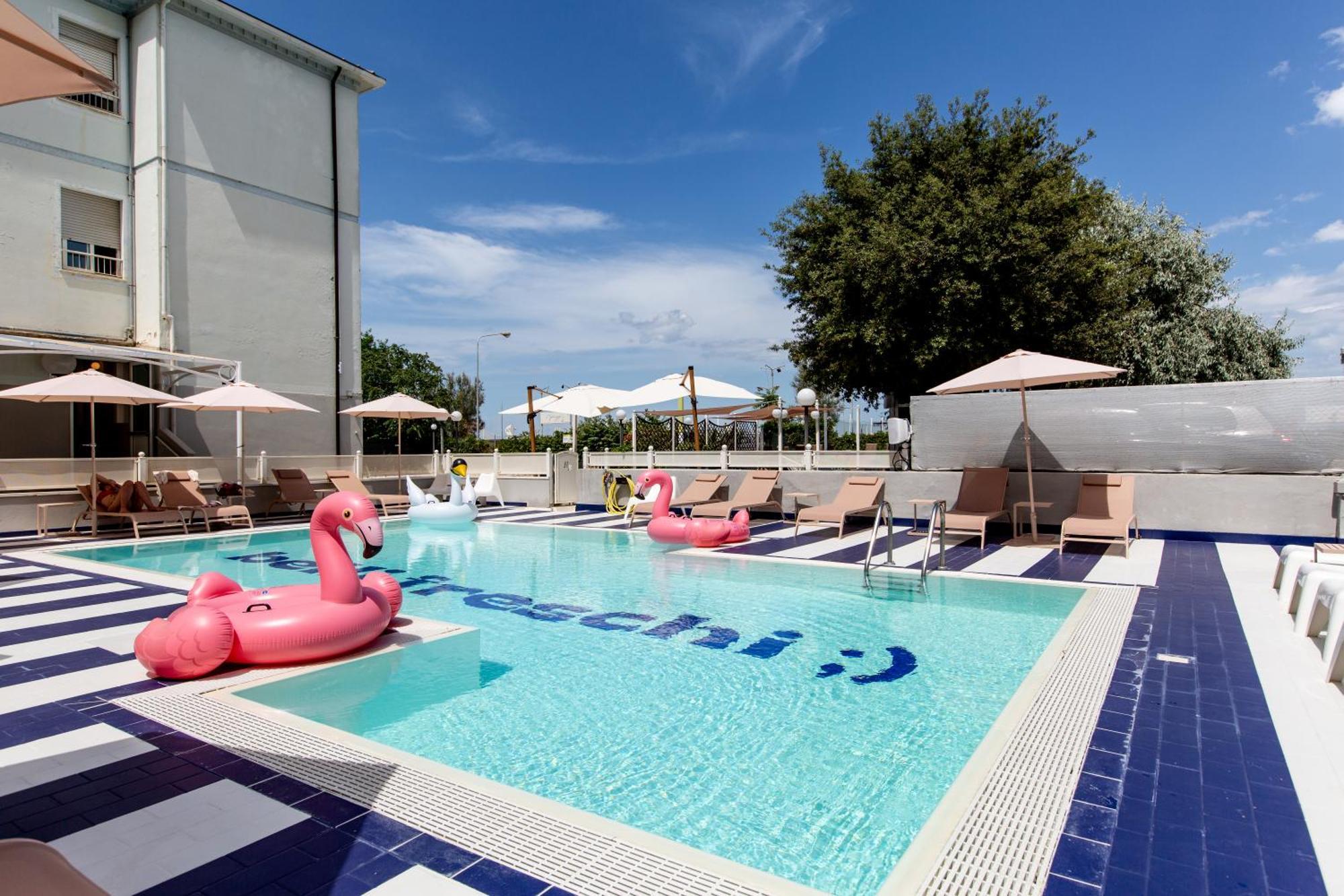 Hotel Belvedere Римини Экстерьер фото
