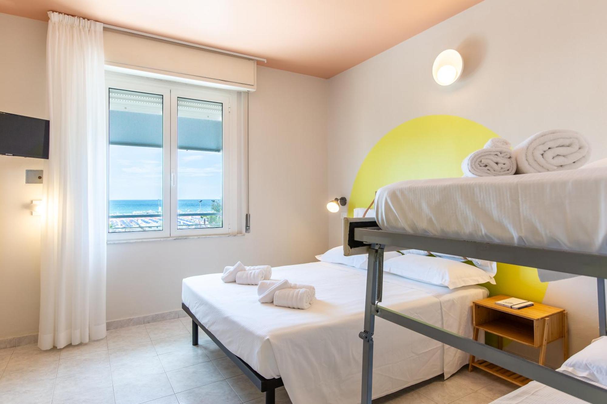 Hotel Belvedere Римини Экстерьер фото